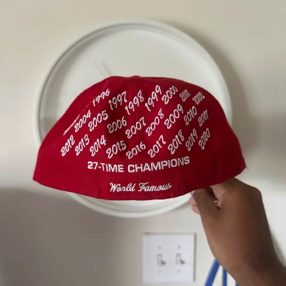 SS21 Supreme Box Logo 27-Time Champions New Era Fitted Size 7 5/8 - Picture 3 of 5